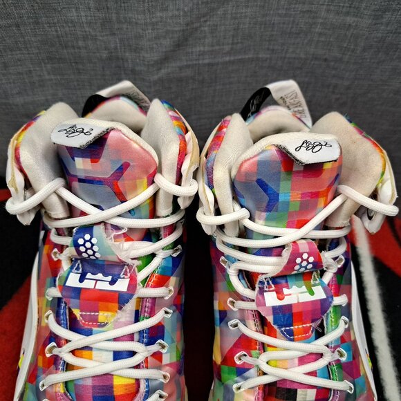 %Size 9.5 Nike LeBron 12 Ext \'Prism\' 748861-900 / GREAT RESTORATION / A 30 main image 4